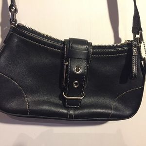 Coach Blk Leather Buckle Crossbody bag # D04S-7540